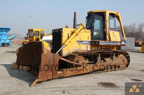 Komatsu D85E technische daten
